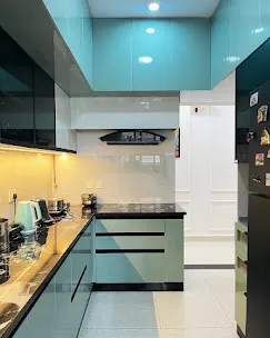 Modern Minimalist Gloss Kitchen with Quartz Countertop Modular Kitchen Desk and Decor 