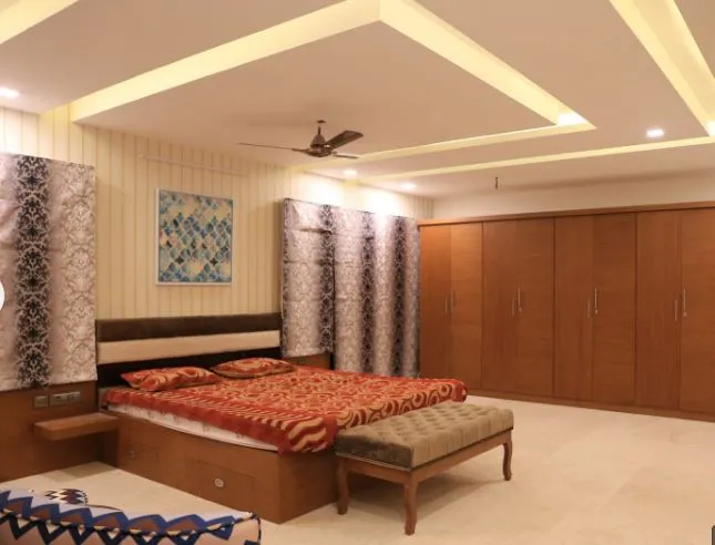 Master Bedroom with Wardrobe & Geometric Ceiling Modern Bedroom Desk and Decor 
