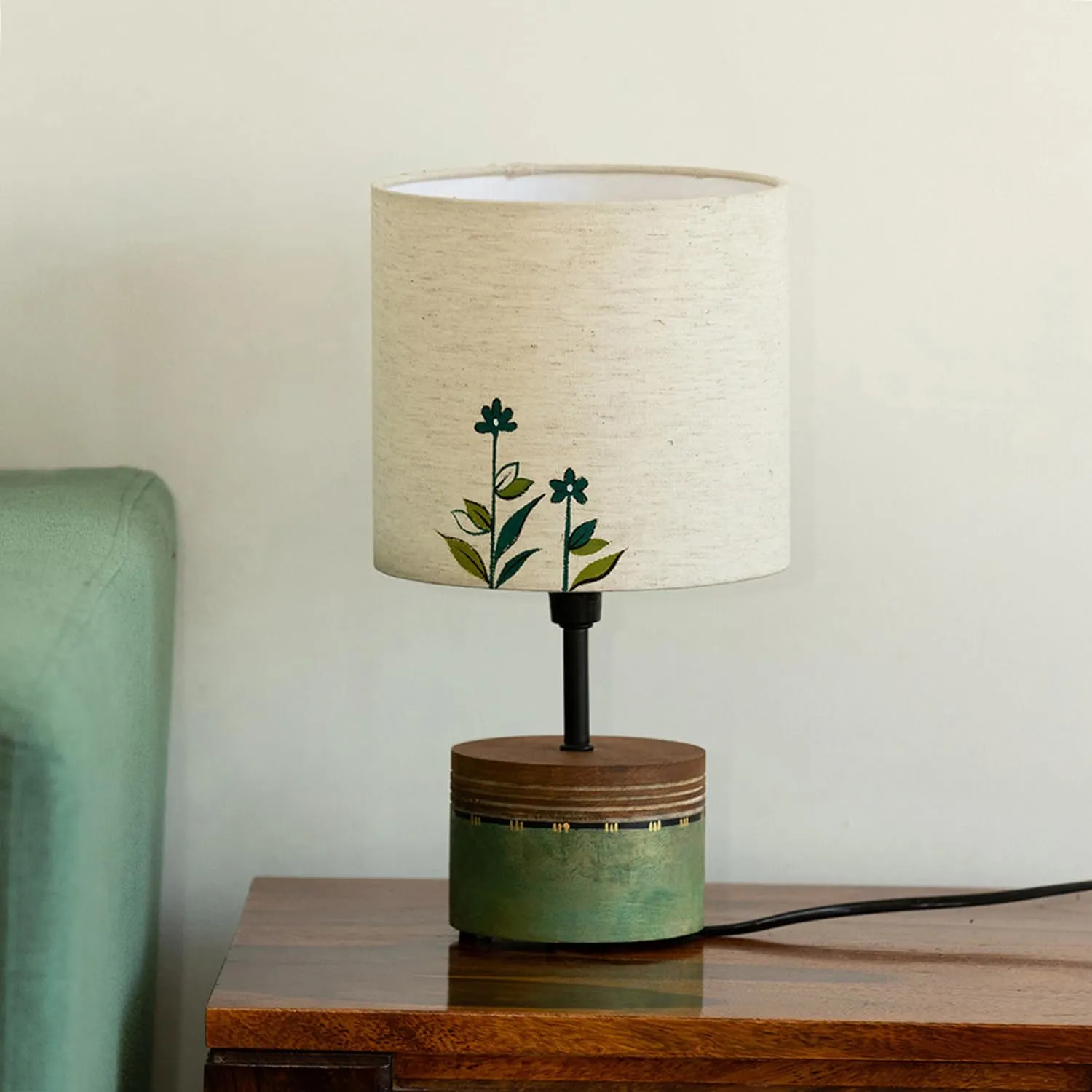 Dainty Flowers' Hand-Painted Decorative Mango Wood LED Table Lamp for Bedroom Decor Table Lamps Desk and Decor 