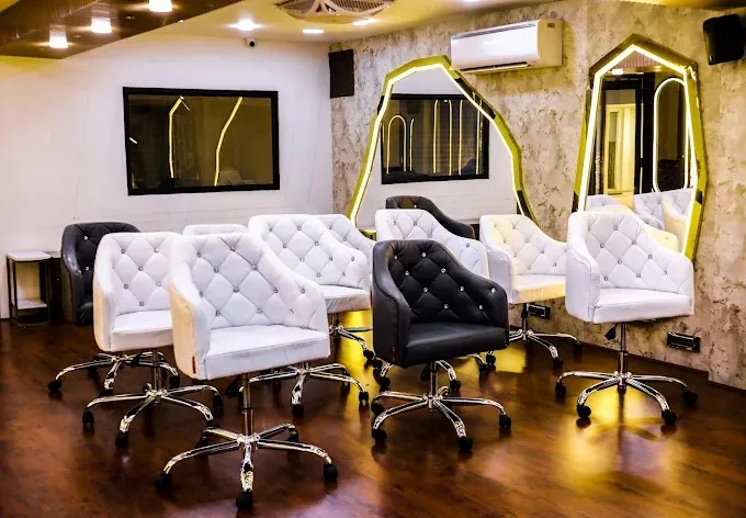 Luxury Salon Styling Station with Gold Hexagon Mirrors Beauty Parlour Setup Desk and Decor 