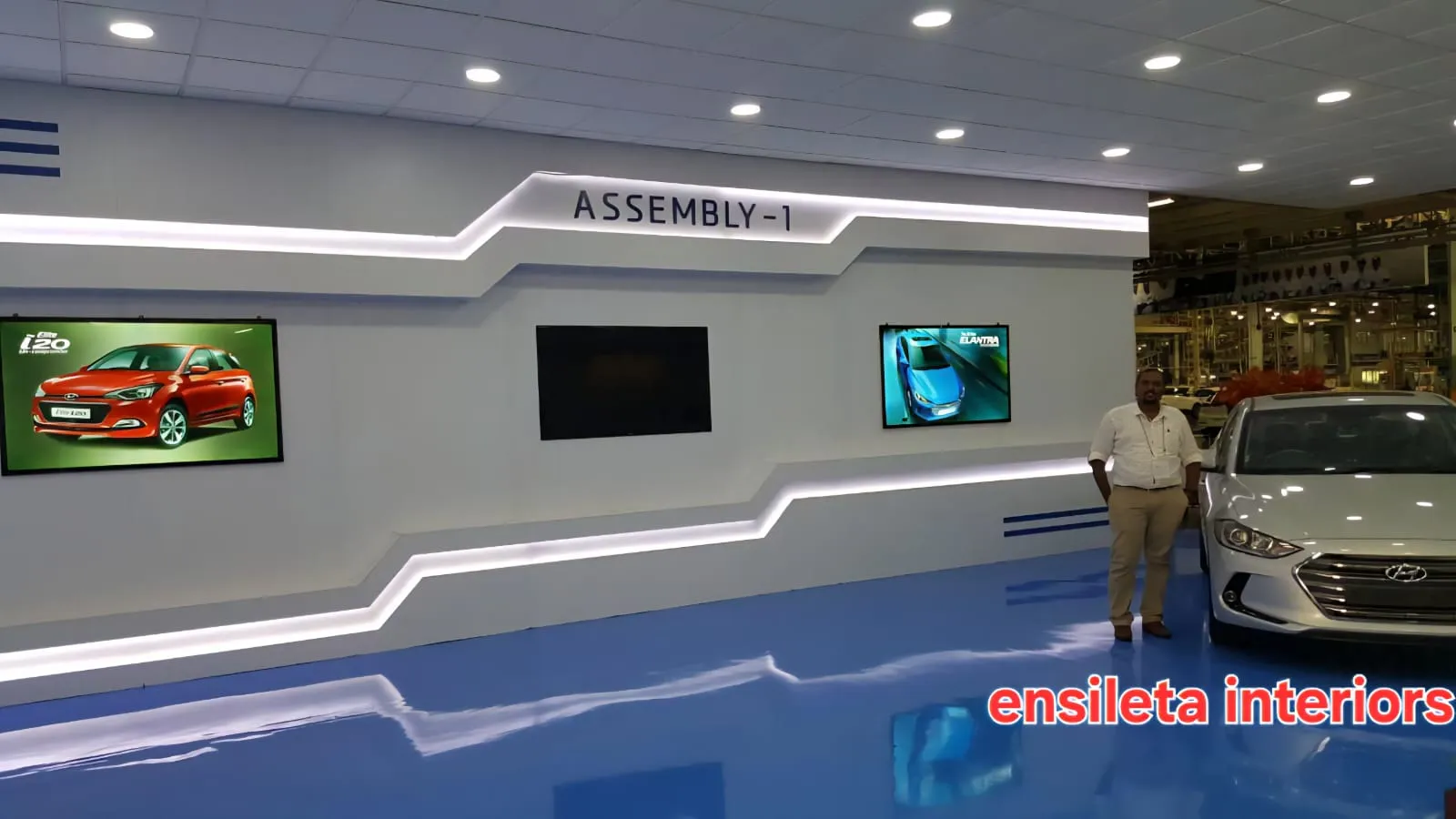 Minimalist Glass-Top Table with Ergonomic Seating and Integrated AV Features Conference Tables Desk and Decor 