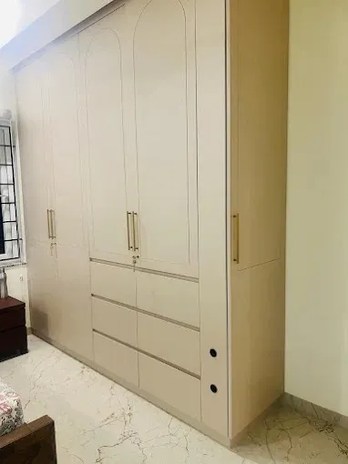 Bedroom with High-Gloss Geometric Wardrobe Modular Wardrobe Desk and Decor 
