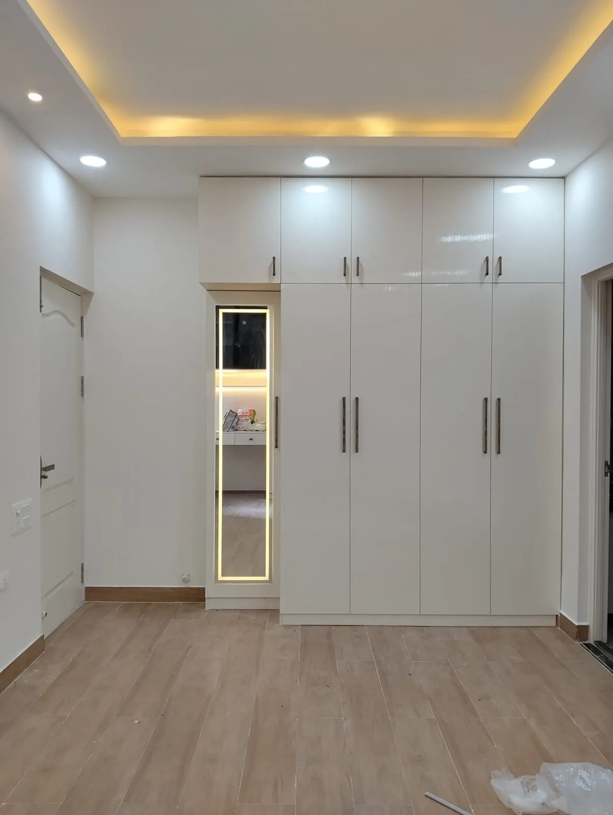 Bedroom Designs  Wardrobes  Dressing Units with Mirror Wardrobes at Deskanddecor