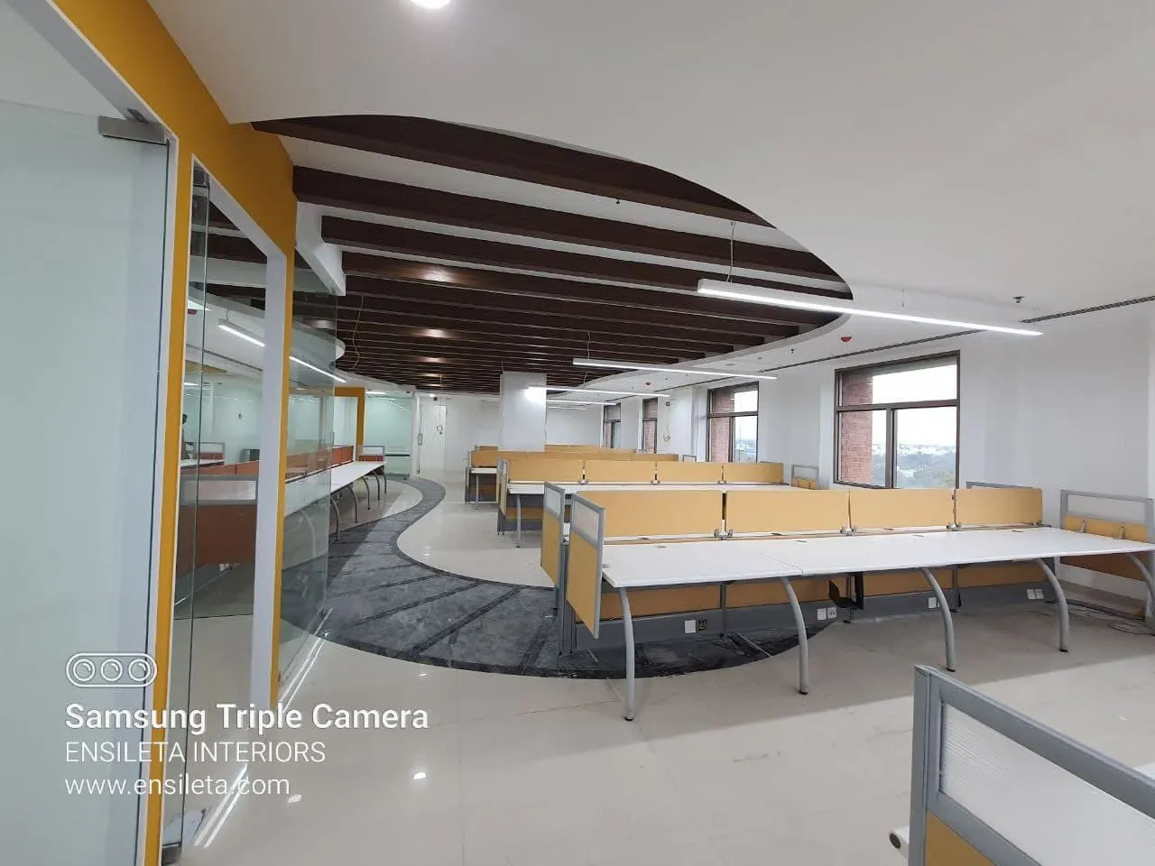 Modern Office Interiors, Executive Lobbies, and Technical Showrooms with Open Workspace Offices at Deskanddecor
