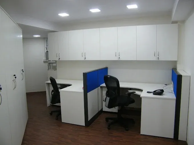 L-Shaped Modular Workstation / Cubicle Desk with Cabin-Based Office Layout at Deskanddecor