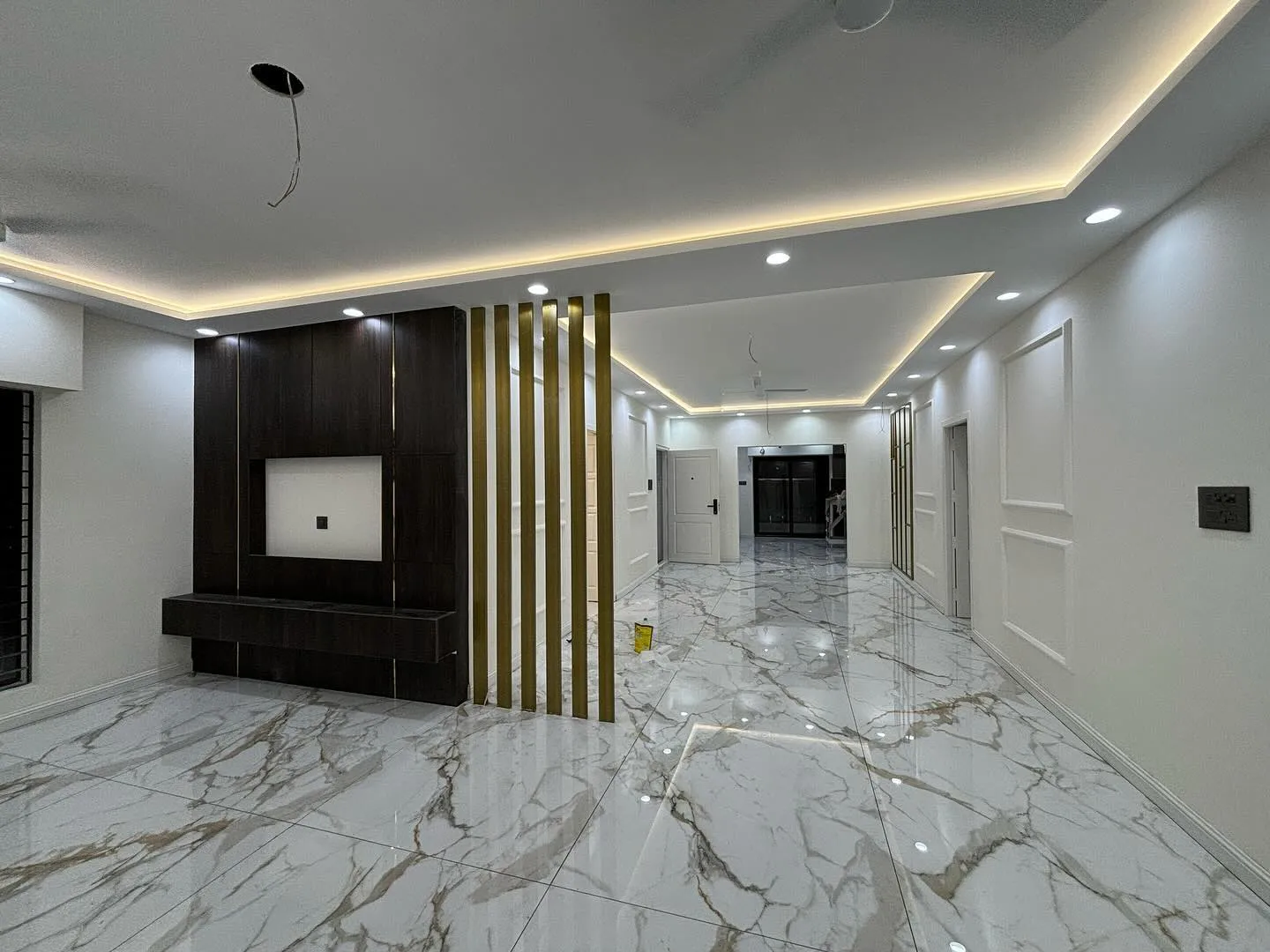 Living room  with  TV Unit with Wall Mounted TV Units at Deskanddecor